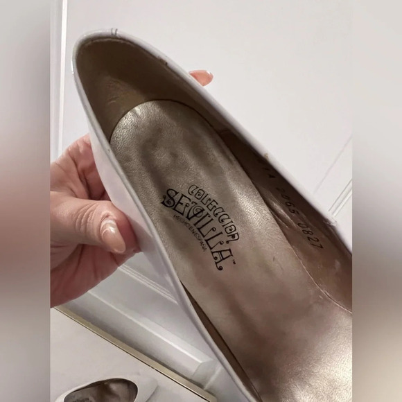 Vintage | Sevilla  Genuine Leather White Almond Toe Pumps | Size 6.5 - Picture 6 of 11